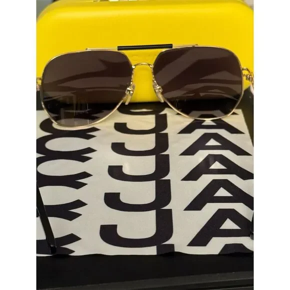 Marc Jacobs Unisex Square Sunglasses Black Gradient Lens UV400 - Picture 11 of 14